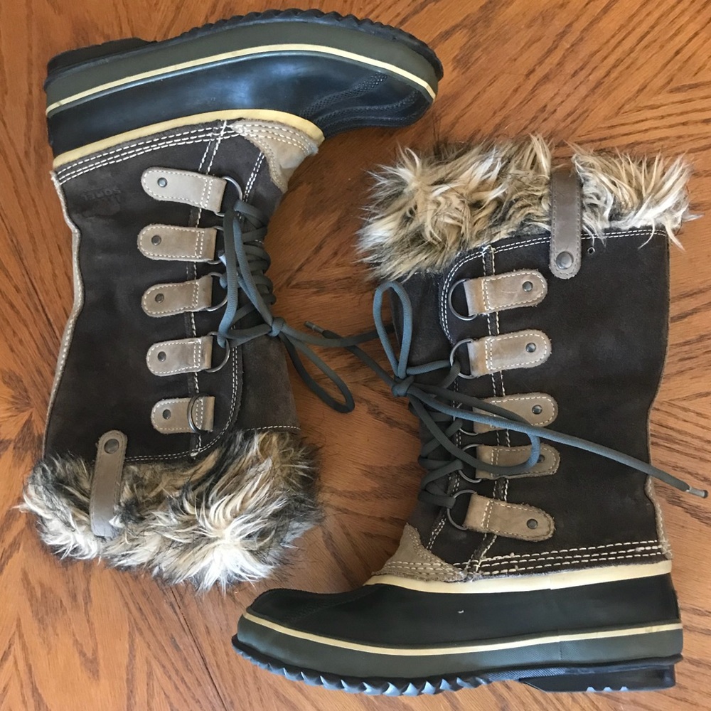 SOREL Joan of Arctic Size 7